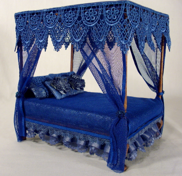 Go Back > Gallery For > Gothic Canopy Bed Curtains